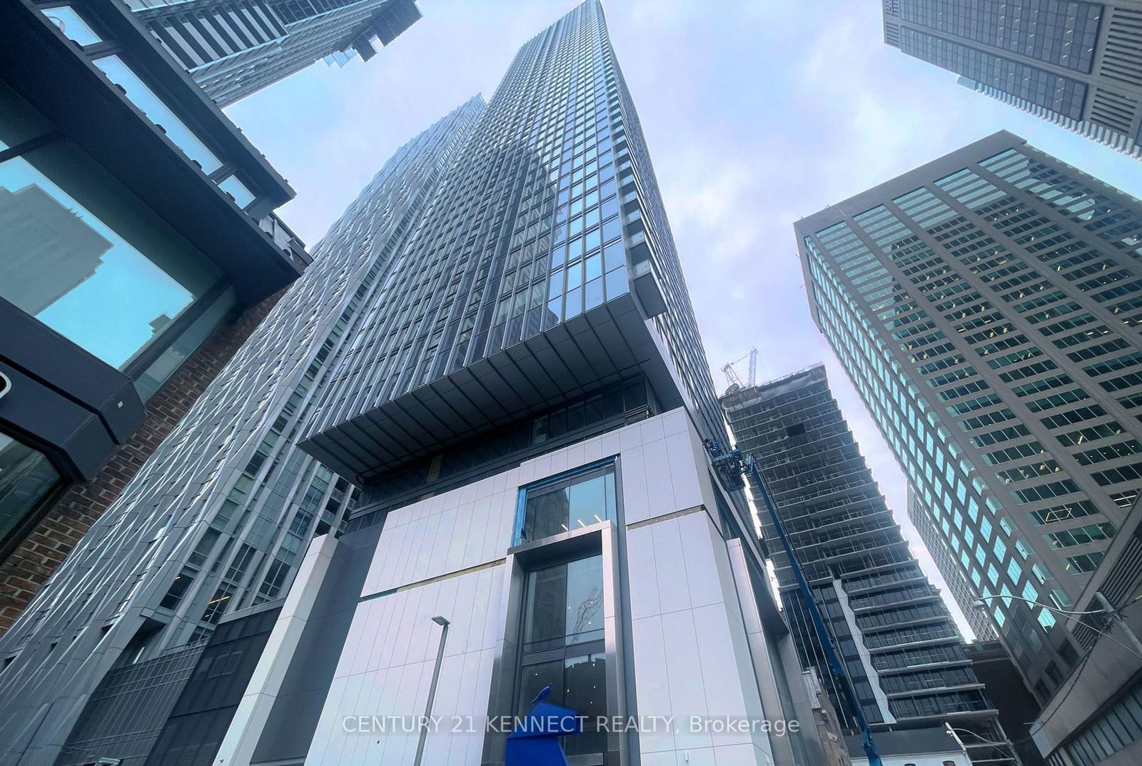 Condo for lease at 3006-8 Cumberland Street, Toronto, Annex, M4W 0B6 - MLS: C11985161