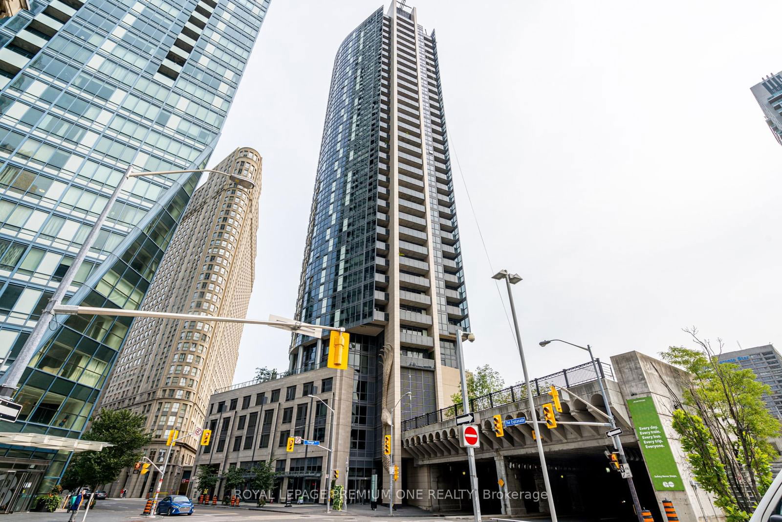 Condo for sale at 806-1 The Esplanade, Toronto, Waterfront Communities C8, M5E 0A8 - MLS: C11985197