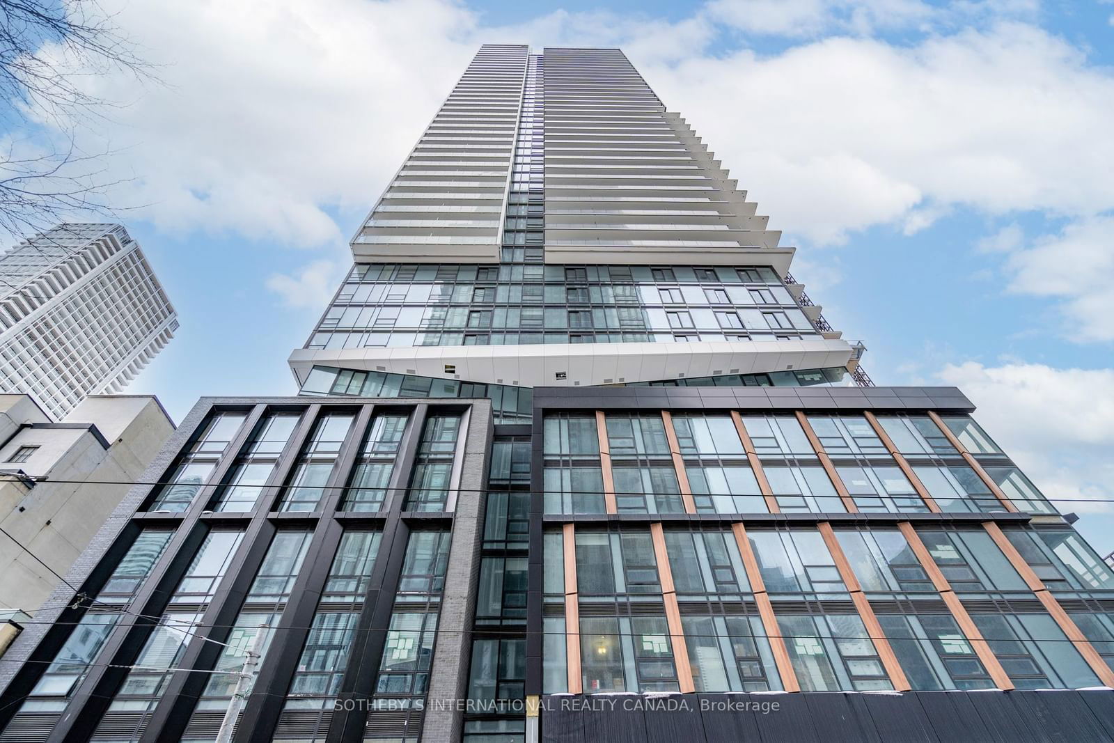 Condo for lease at 611-89 Church Street, Toronto, Church-Yonge Corridor, M5C 0B7 - MLS: C11985358