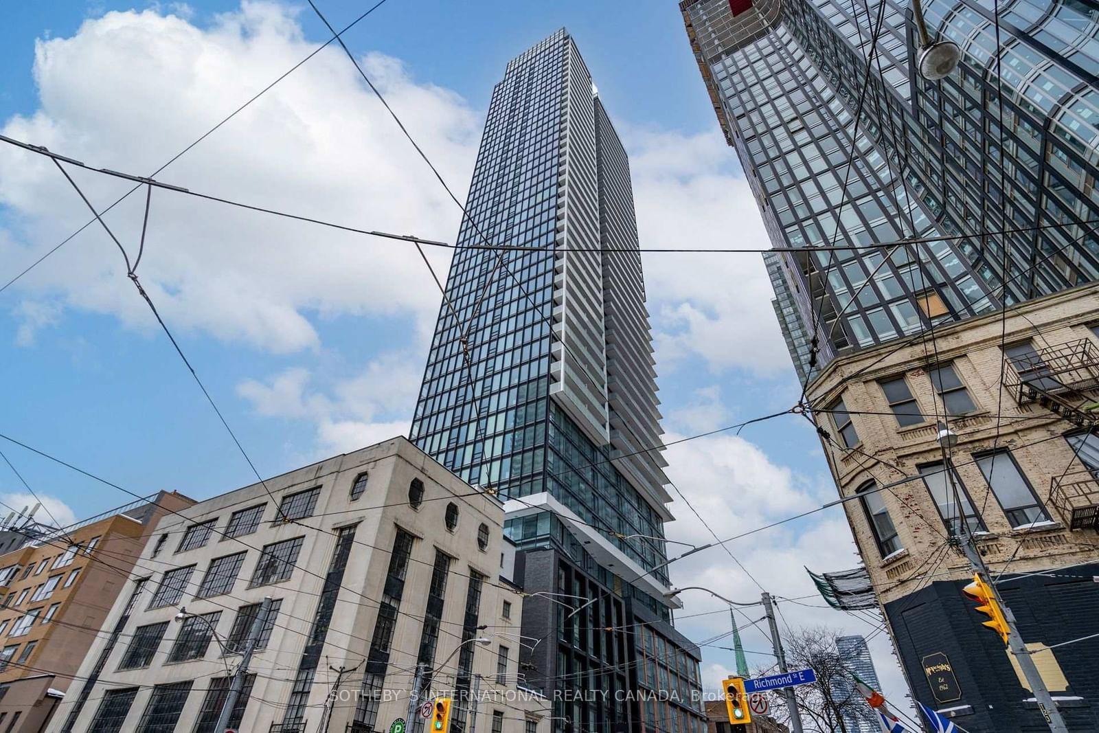 Condo for lease at 611-89 Church Street, Toronto, Church-Yonge Corridor, M5C 0B7 - MLS: C11985358