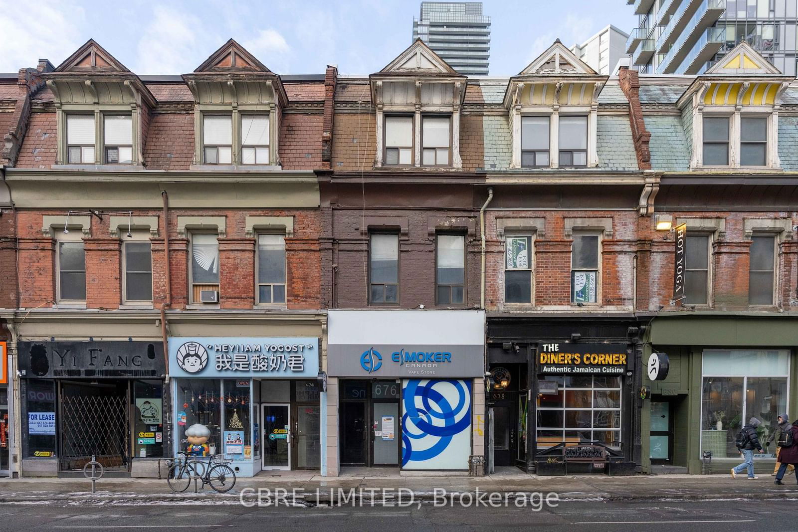 Commercial/Retail for sale at 676 Yonge Street, Toronto, Bay Street Corridor, M4Y 2A6 - MLS: C11985525