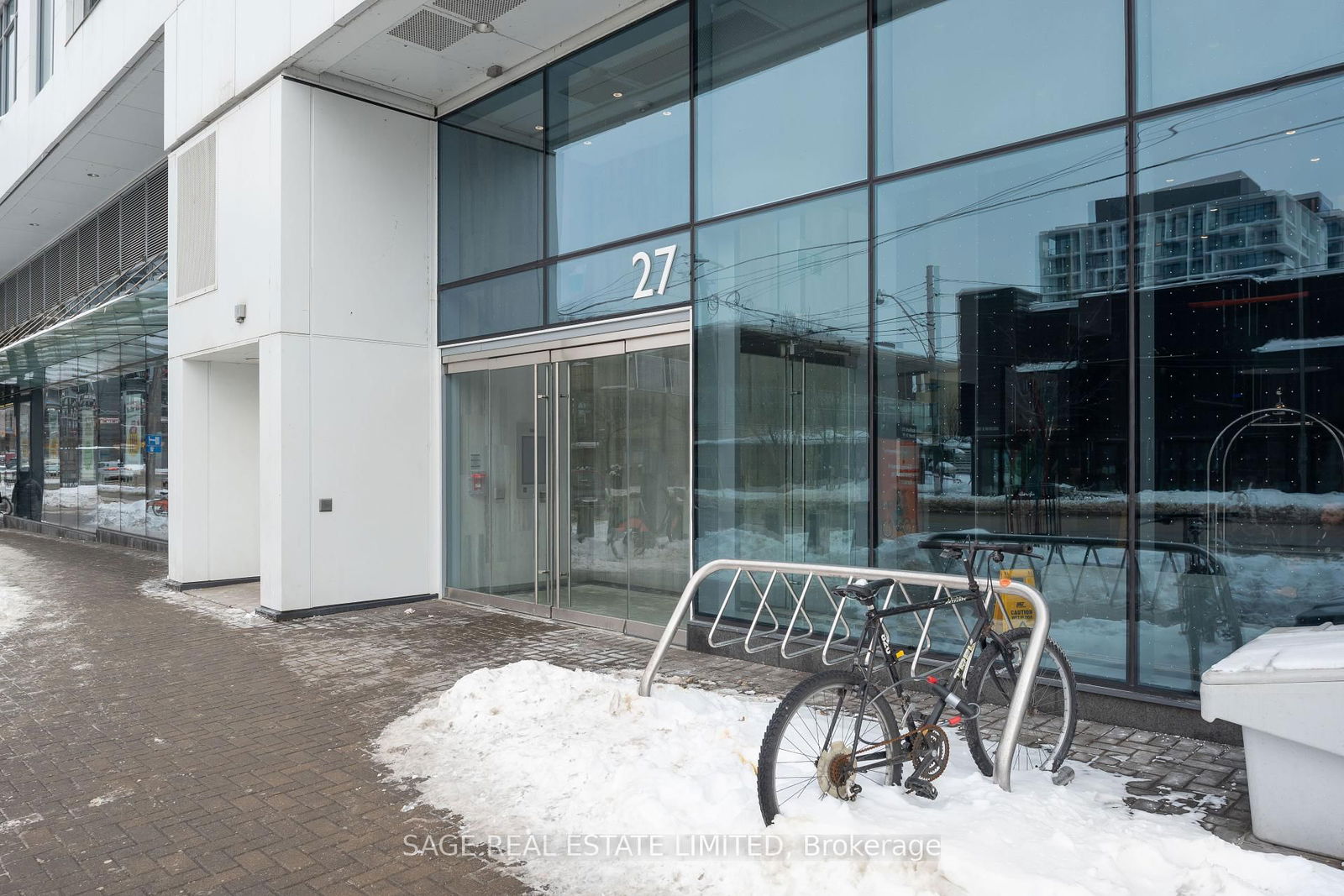 Condo leased at 1004-27 Bathurst Street, Toronto, Waterfront Communities C1, M5V 0R1 - MLS: C11985680