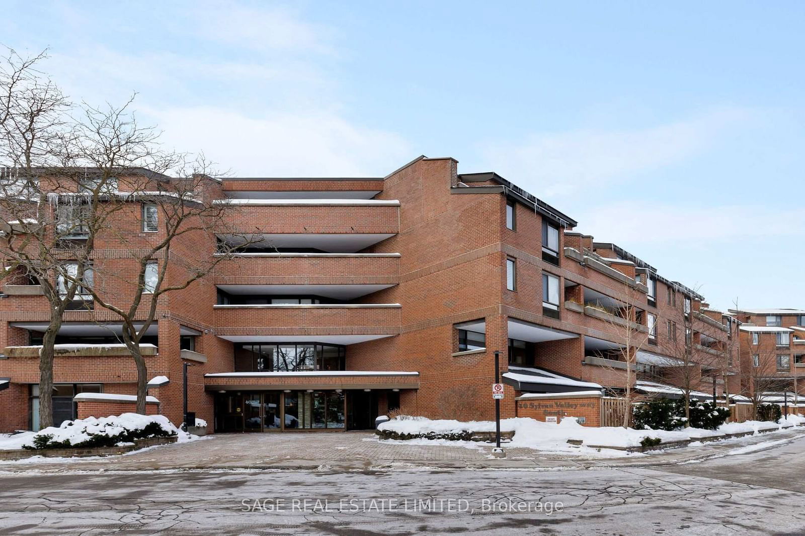 Condo for sale at 512-40 Sylvan Valley Way, Toronto, Bedford Park-Nortown, M5M 4M3 - MLS: C11985701