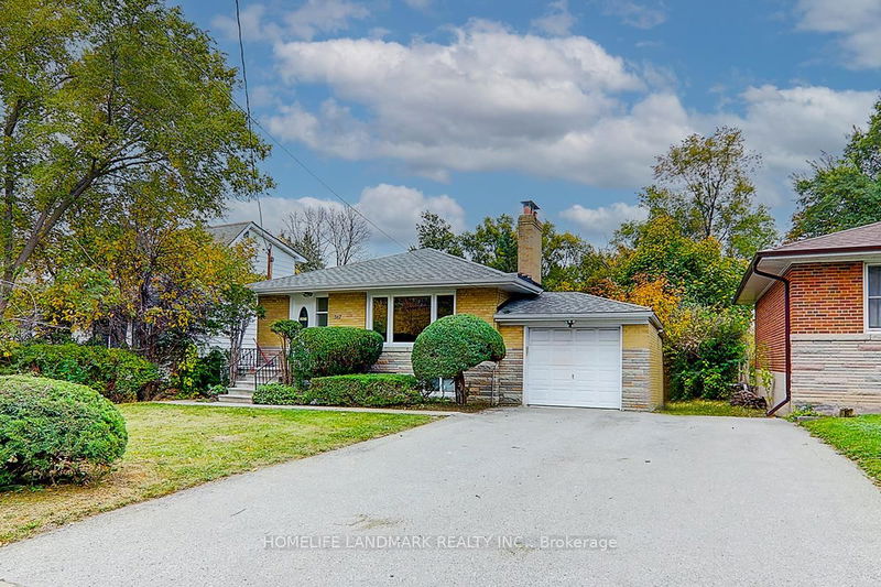 home for lease on 367 Cummer Avenue