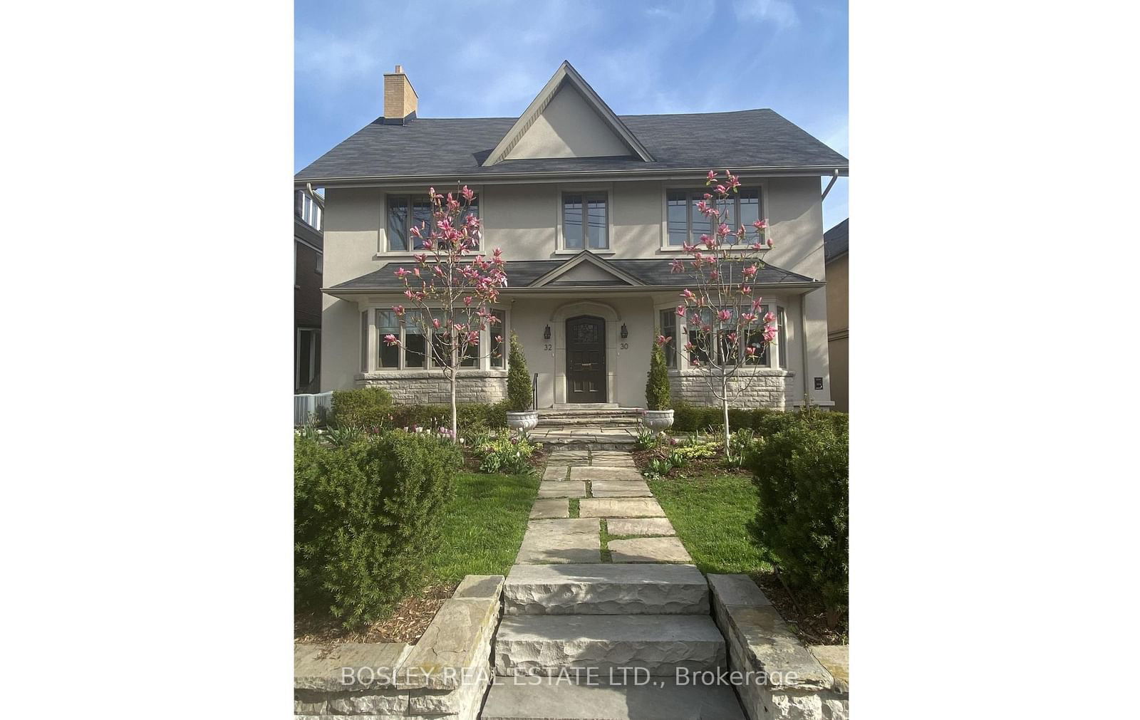 Semi-Detached House for lease at A-30 Edmund Avenue, Toronto, Casa Loma, M4V 1H3 - MLS: C11985900