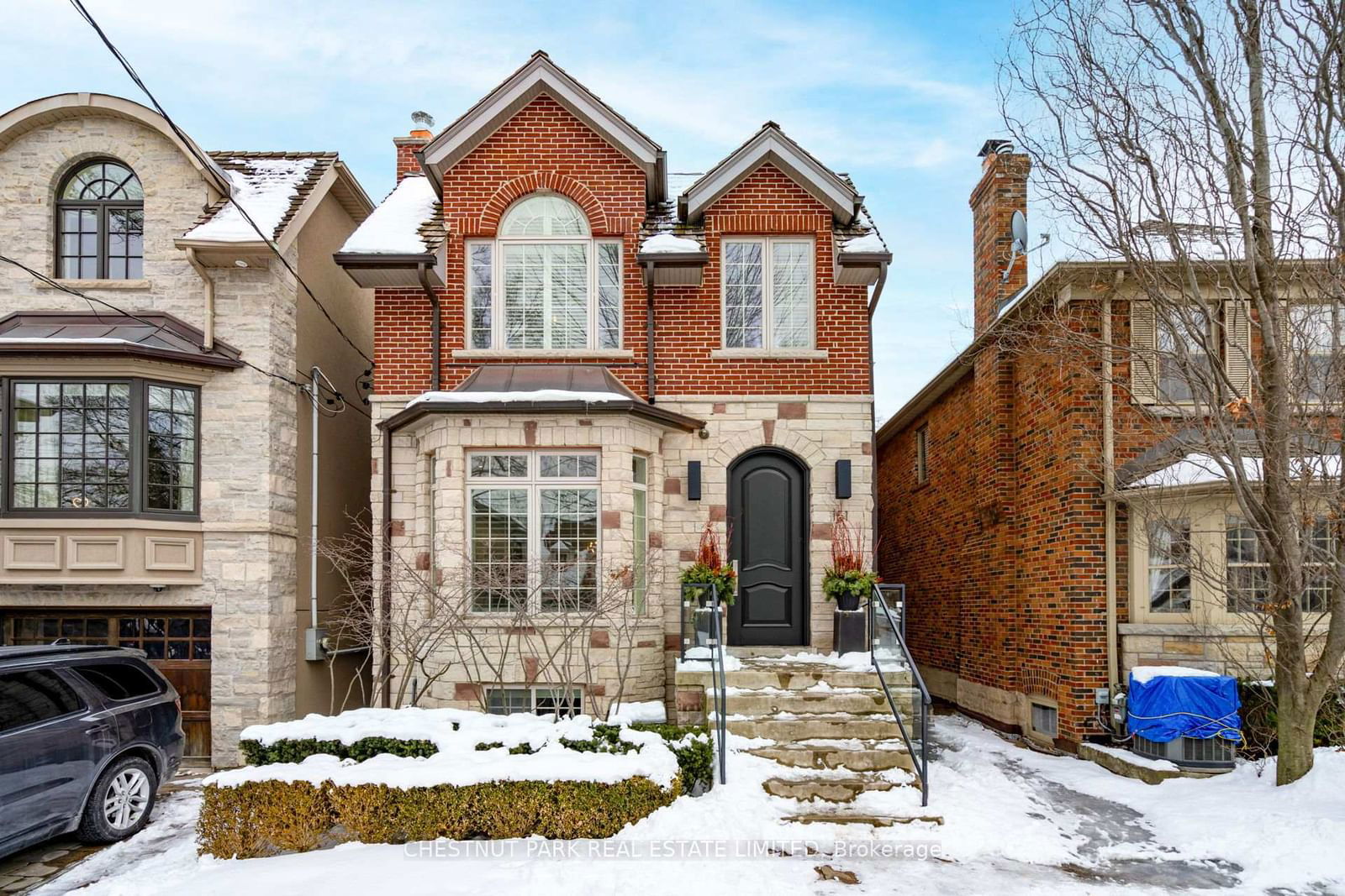 Detached House for sale at 151 Hanna Road, Toronto, Leaside, M4G 3N6 - MLS: C11985968