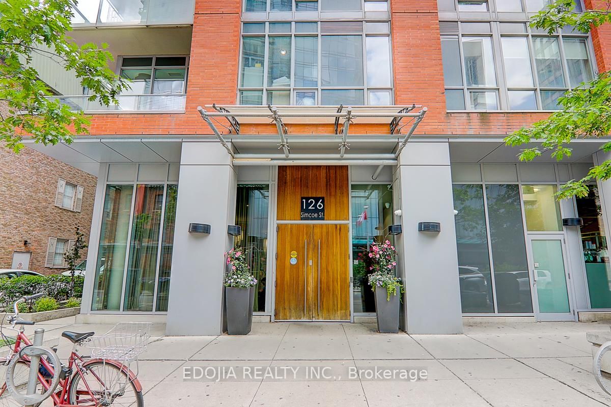 Condo for sale at 2809-126 Simcoe Street, Toronto, Waterfront Communities C1, M5H 4E6 - MLS: C11986146