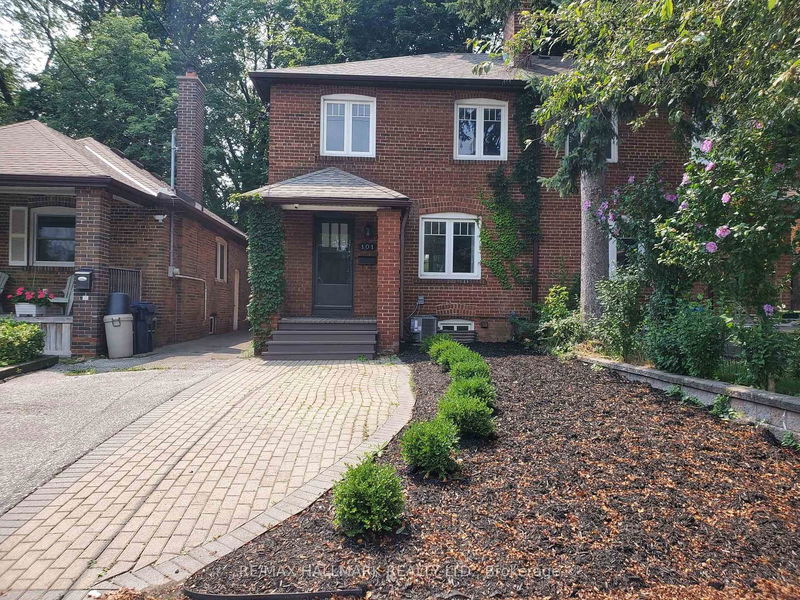 home for lease on 101 Lawrence Avenue W
