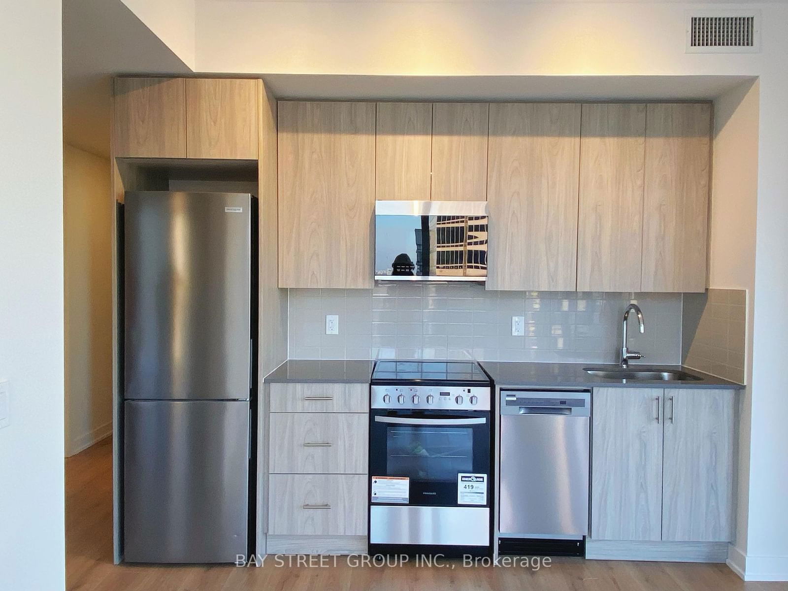 Condo for lease at 1010-15 Ellerslie Avenue, Toronto, Willowdale West, M2N 0L7 - MLS: C11986391