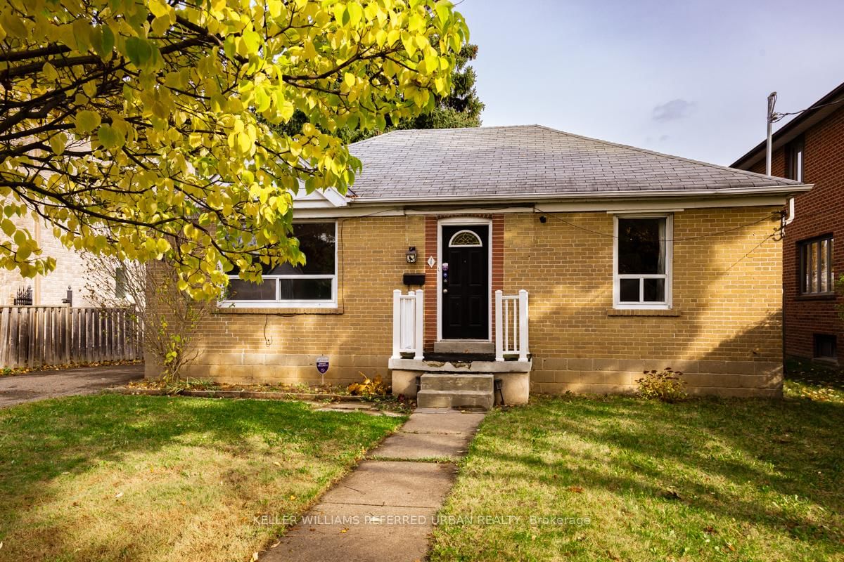 Detached House sold at 1 Dunsmore Gdns, Toronto, Clanton Park, M3H 3M1 - MLS: C11986840