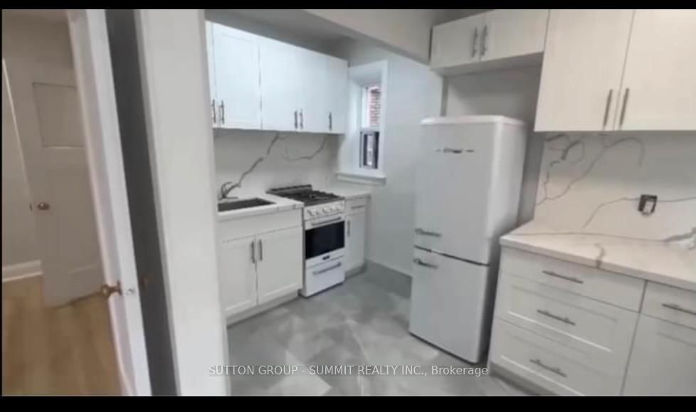 Condo leased at 202-98 Vaughan Road, Toronto, Humewood-Cedarvale, M6C 2M1 - MLS: C11986991