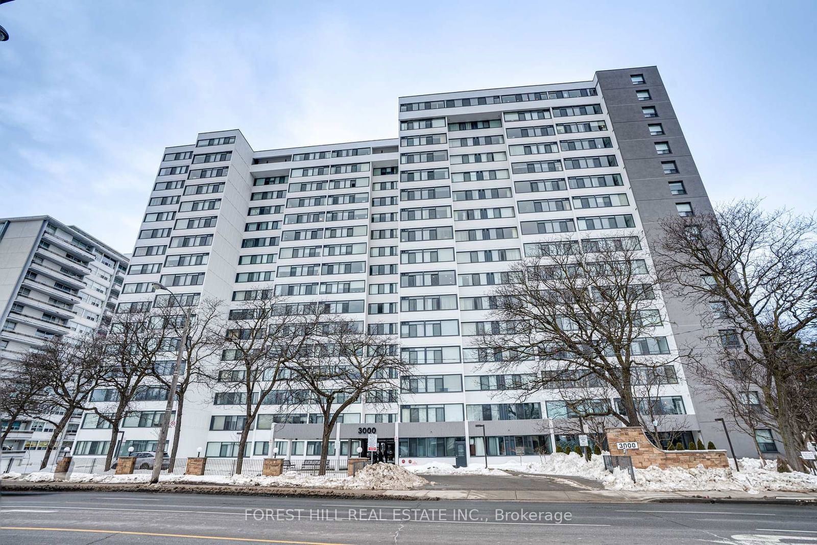 Condo for sale at 904-3000 Bathurst Street, Toronto, Englemount-Lawrence, M6B 3B4 - MLS: C11987276