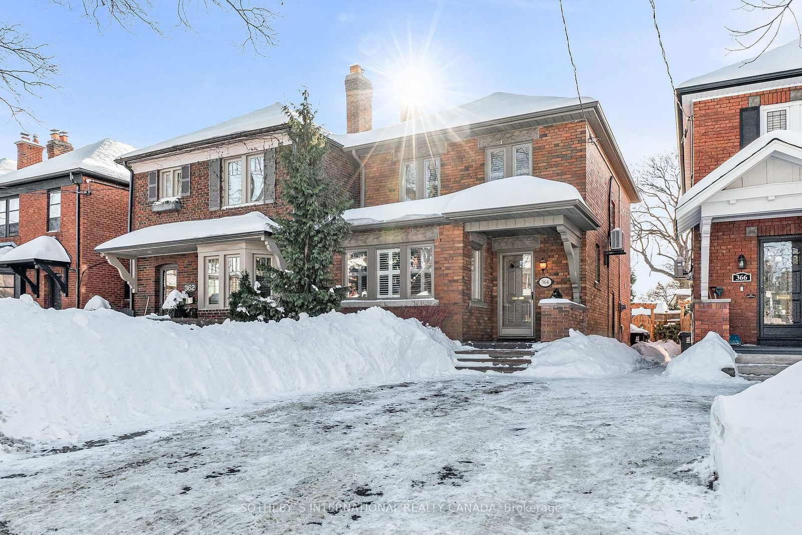 Detached House leased at 364 Greer Road, Toronto, Bedford Park-Nortown, M5M 3P5 - MLS: C11987374