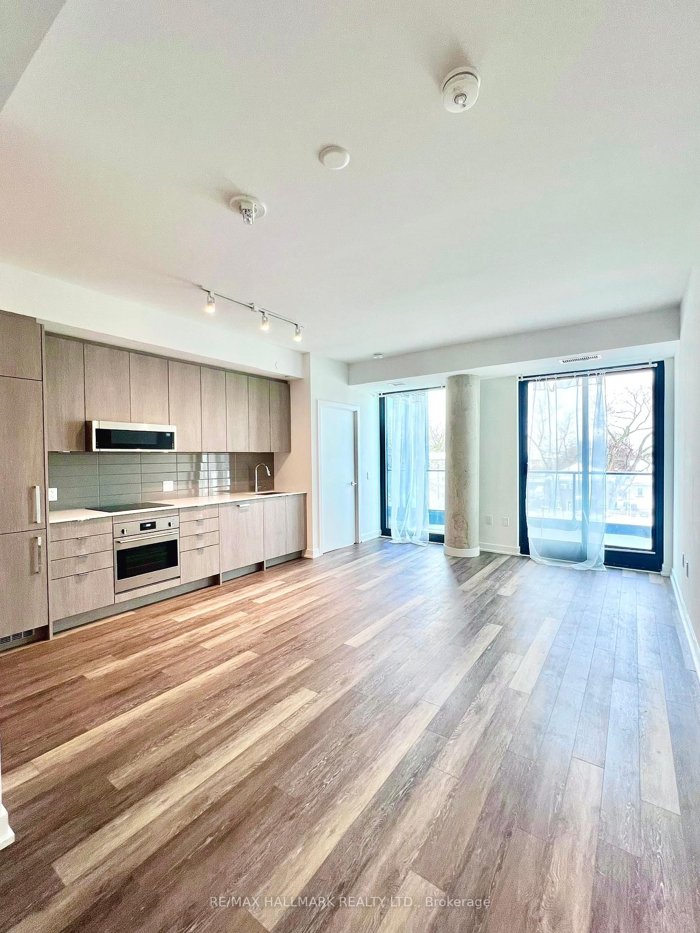 Condo for lease at 407-250 Lawrence Avenue, Toronto, Lawrence Park South, M5M 1B2 - MLS: C11987405