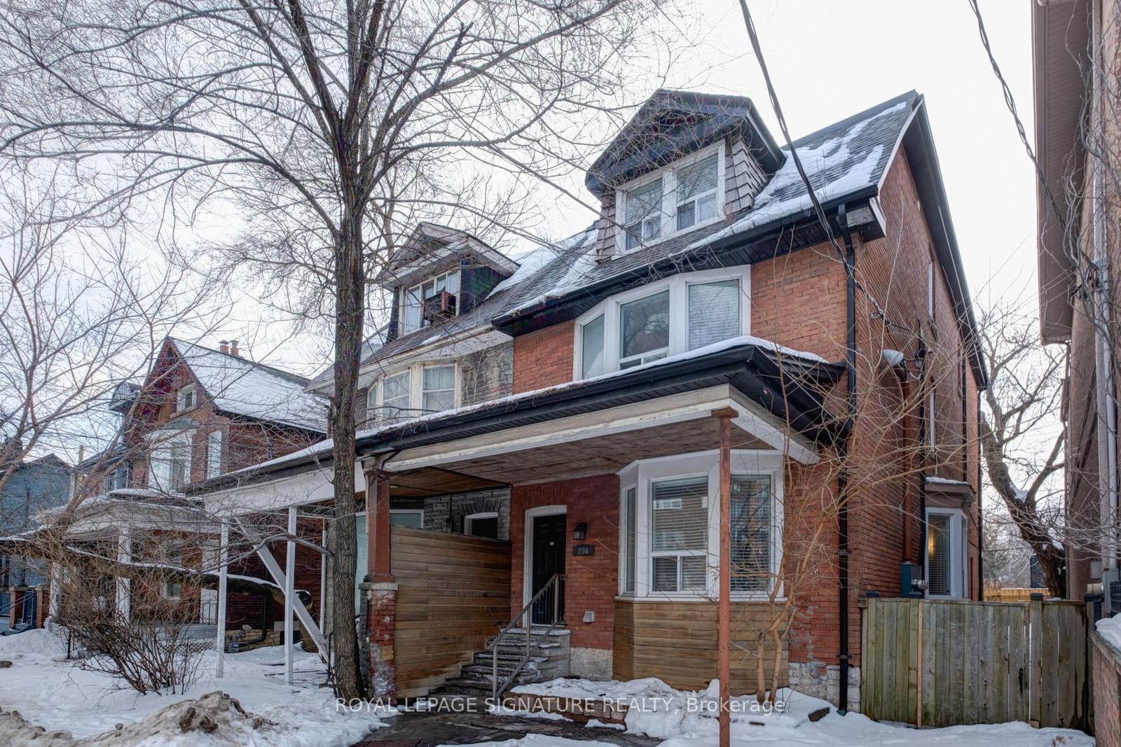 Building at 296 Avenue Road, Toronto, Casa Loma