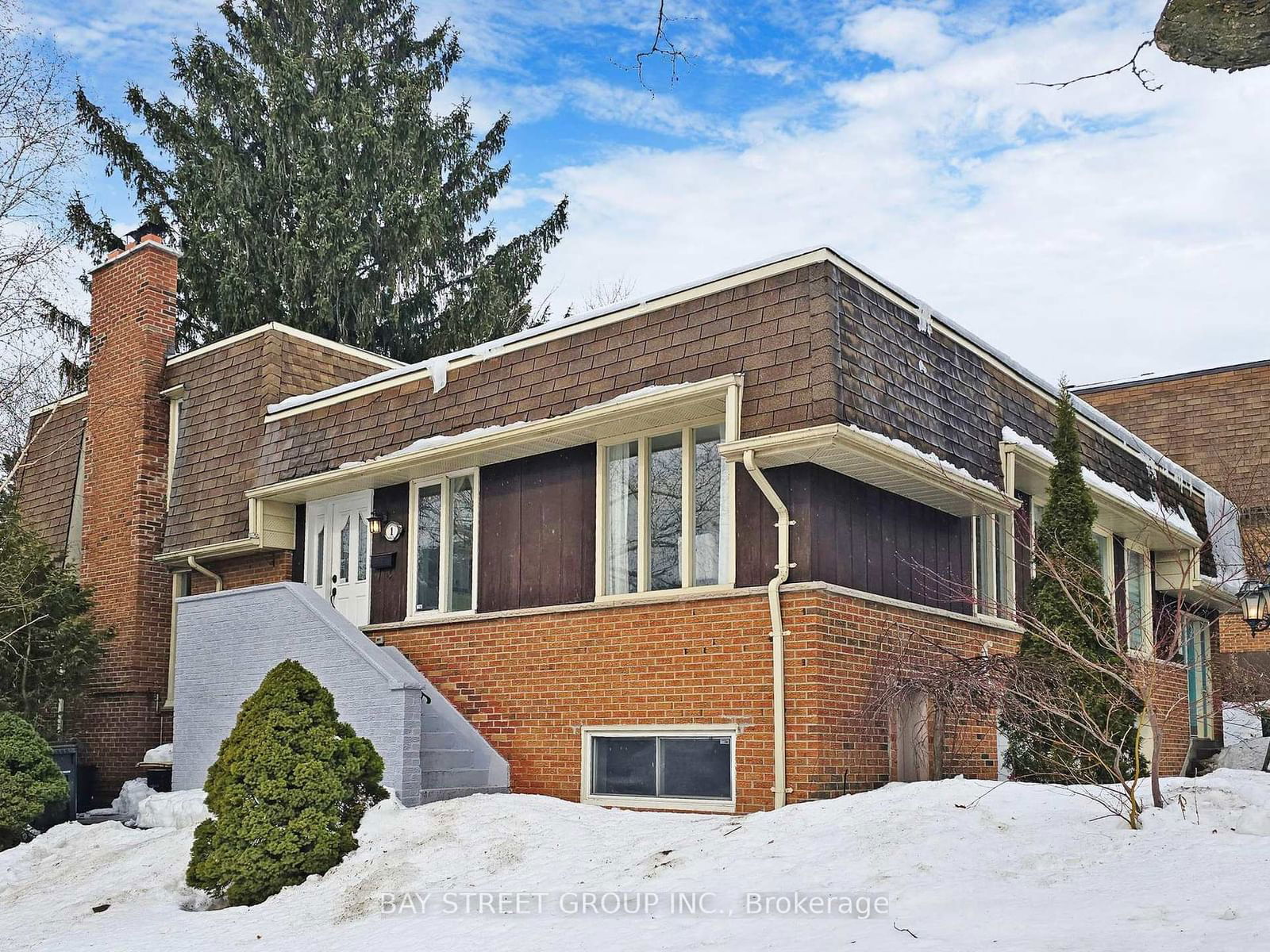 Semi-Detached House sold at 1 Shadberry Drive, Toronto, Hillcrest Village, M2H 3C7 - MLS: C11988642