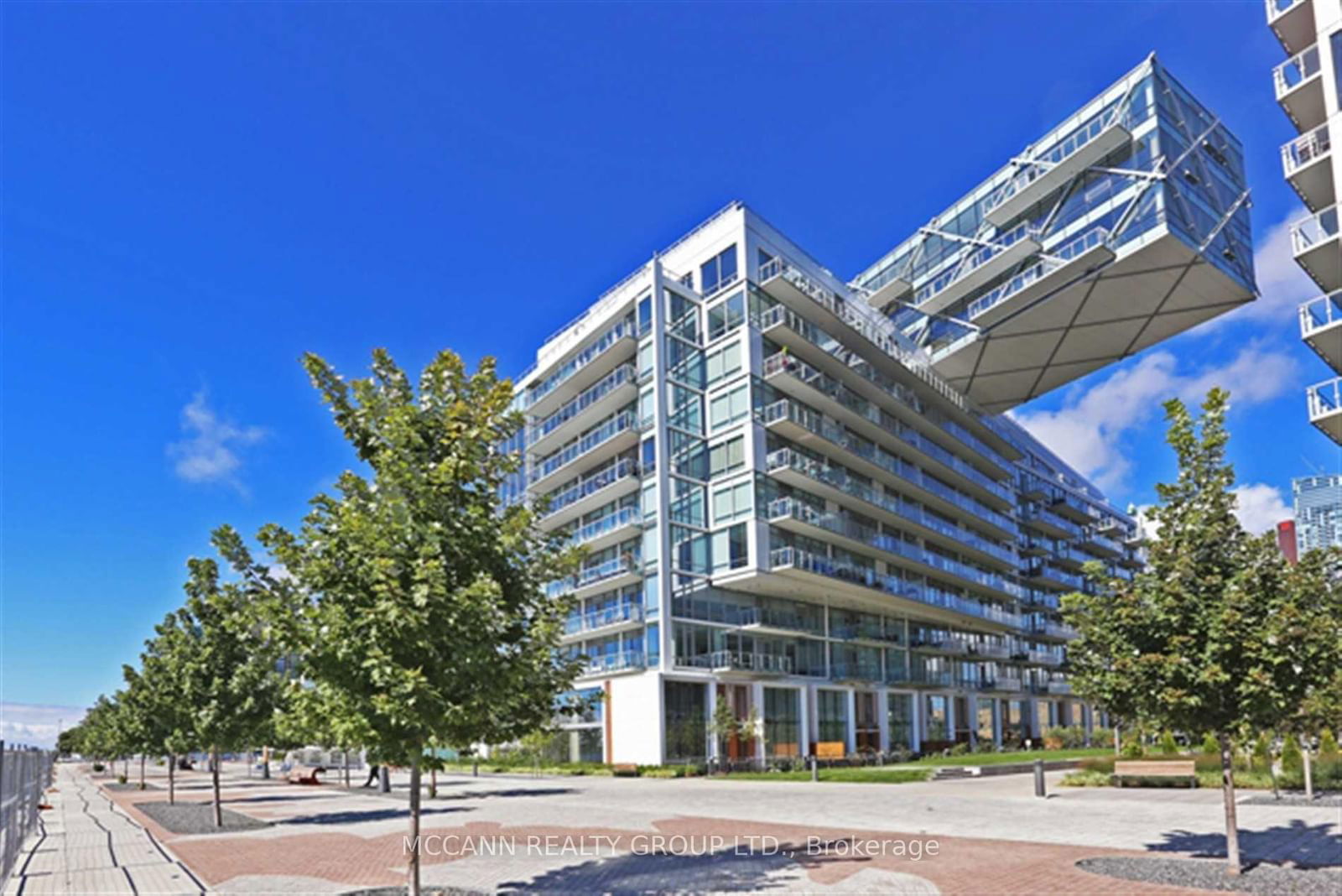 Condo for lease at 805-39 Queens Quay, Toronto, Waterfront Communities C1, M5E 0A5 - MLS: C11988899