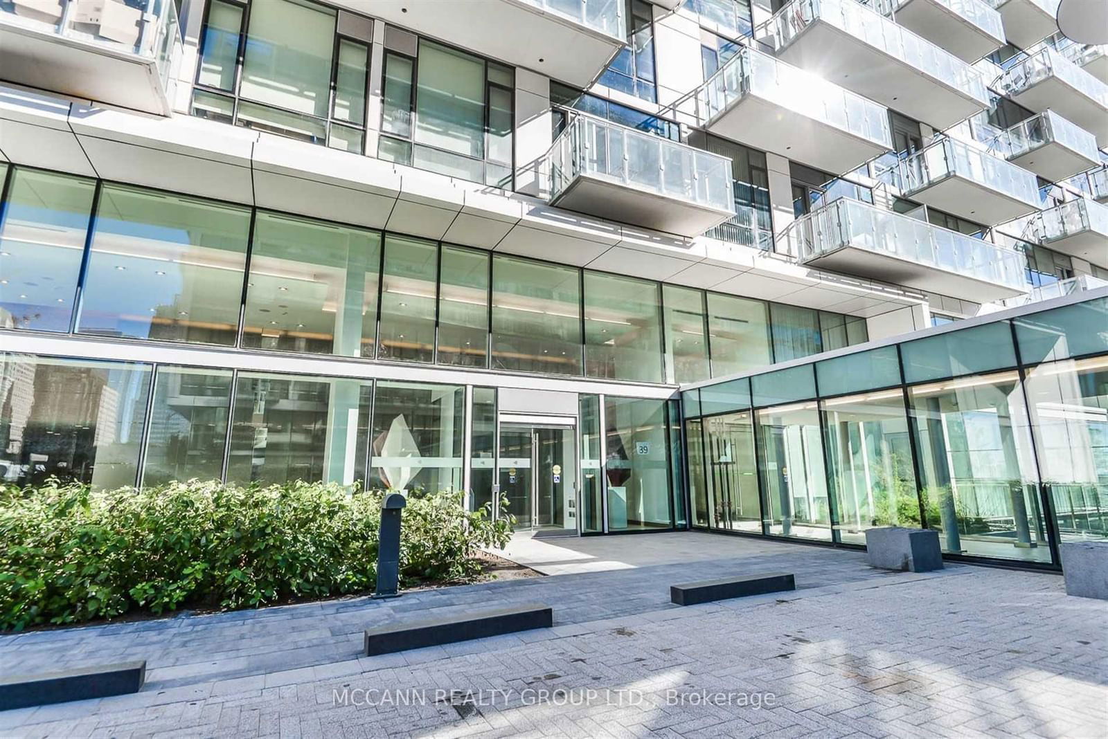 Condo for lease at 805-39 Queens Quay, Toronto, Waterfront Communities C1, M5E 0A5 - MLS: C11988899