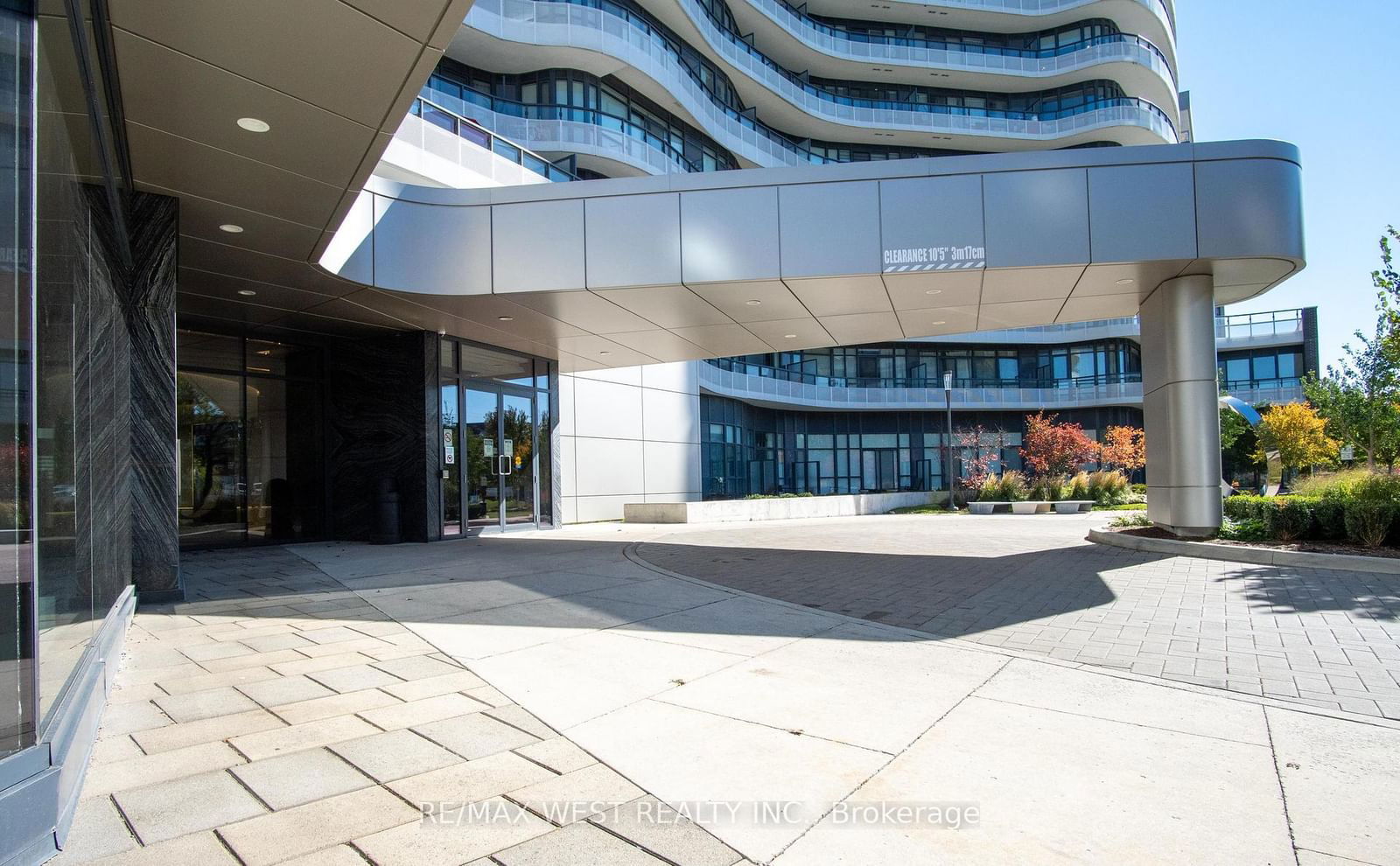 Condo for sale at 519-99 The Donway, Toronto, Banbury-Don Mills, M3C 0N8 - MLS: C11988945