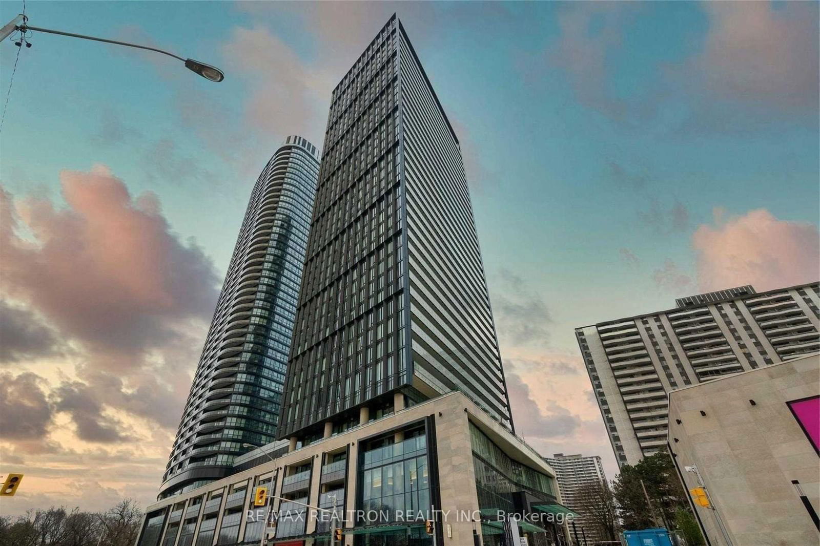 Condo for sale at 619-585 Bloor Street, Toronto, North St. James Town, M4W 0B3 - MLS: C11989466