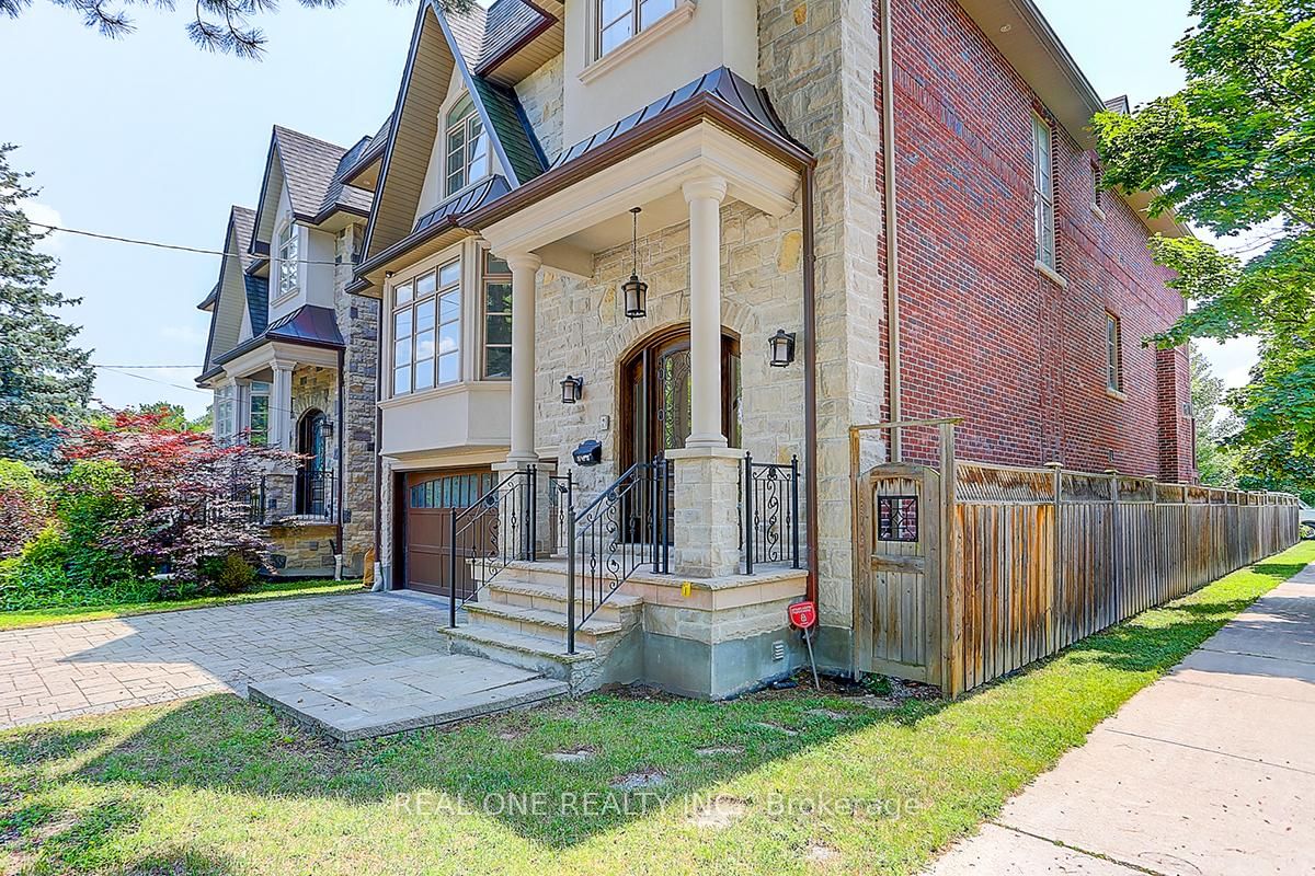 Detached House for sale at 297 Churchill Avenue, Toronto, Willowdale West, M2R 1E5 - MLS: C11989495