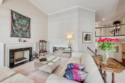 34 Bowring Walk, Toronto - Clanton Park image-0-2