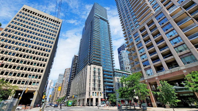 2507 - 955 Bay Street