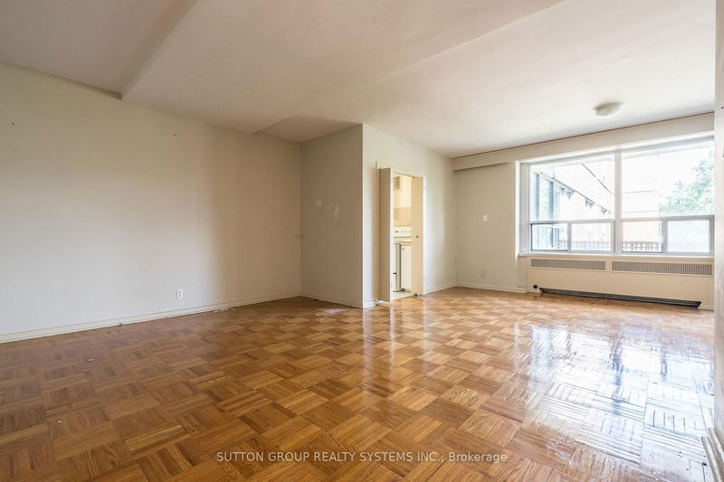 home for lease on 201-755 Avenue Road