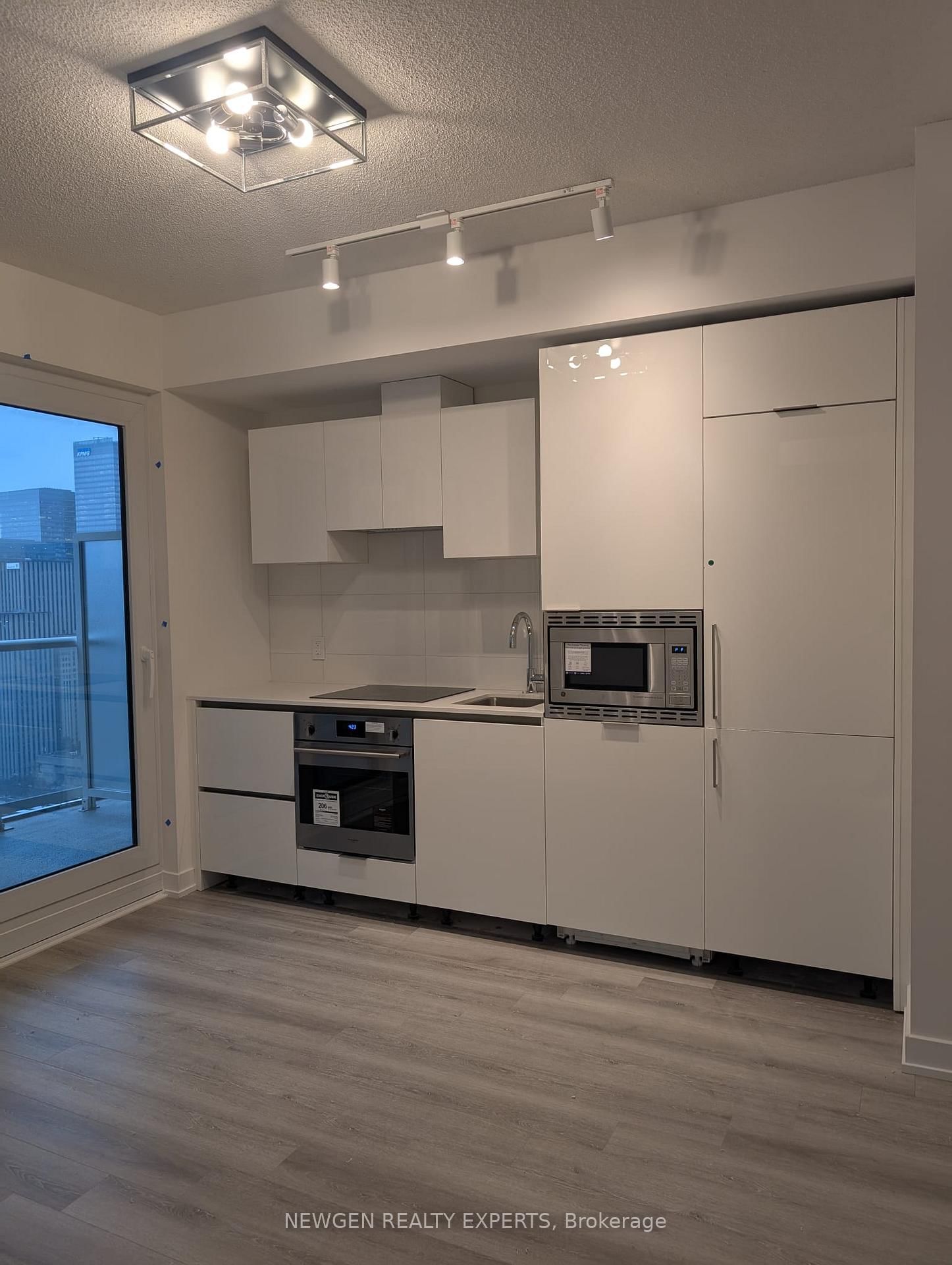 Condo for lease at 3013-230 Simcoe Street, Toronto, Kensington-Chinatown, M5T 0G7 - MLS: C11989833