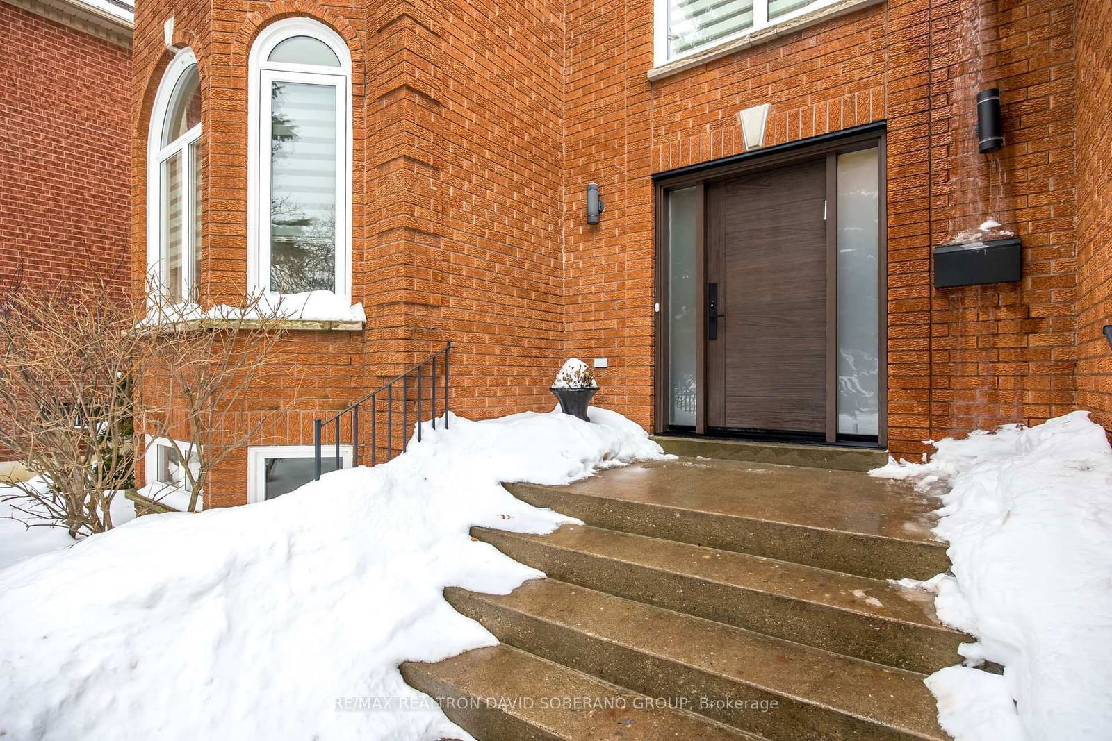 Detached House for sale at 214 Faywood Boulevard, Toronto, Clanton Park, M3H 6A9 - MLS: C11989937