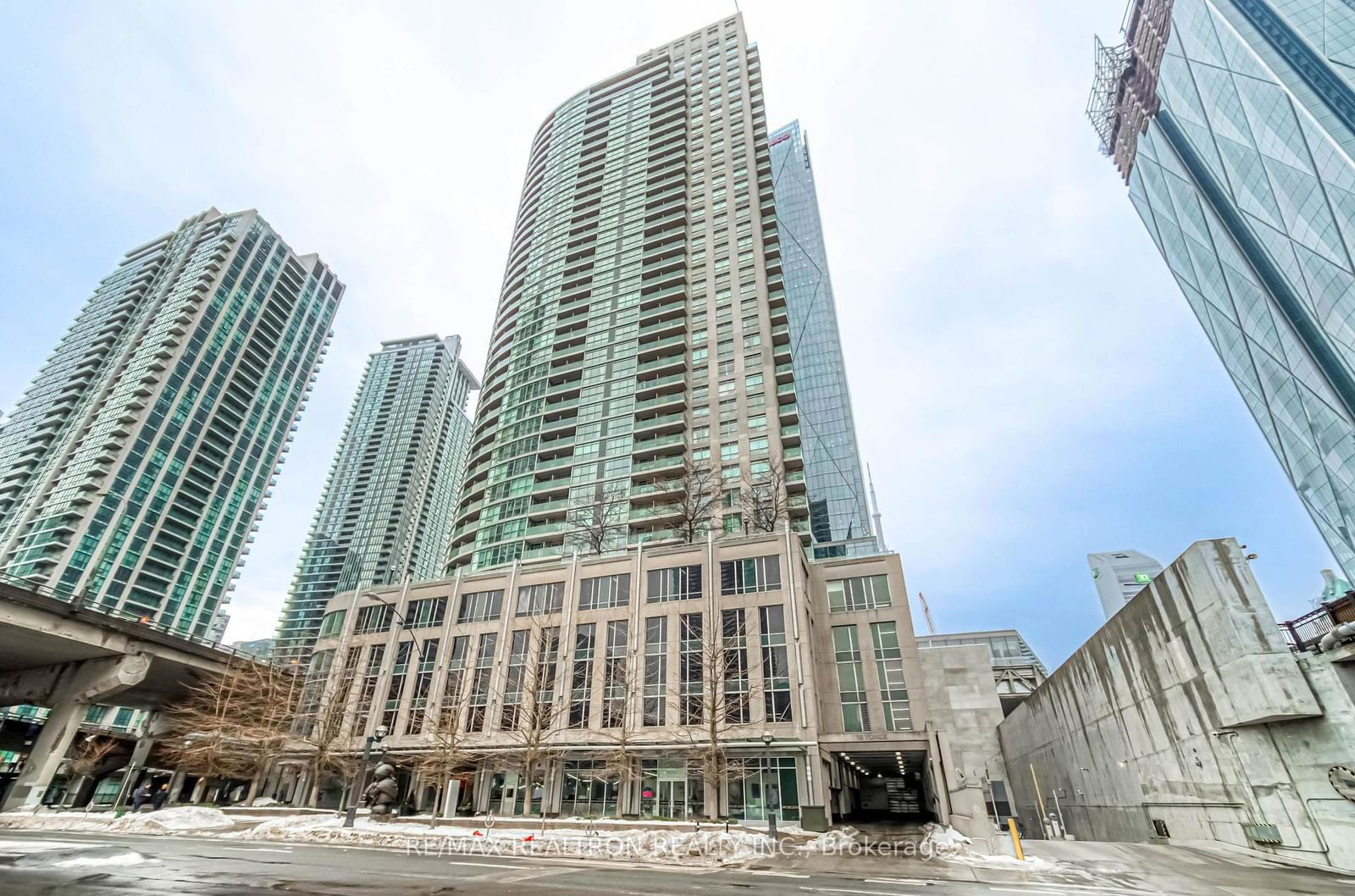 Condo for sale at 3109-18 Yonge Street, Toronto, Waterfront Communities C1, M5E 1Z8 - MLS: C11990036