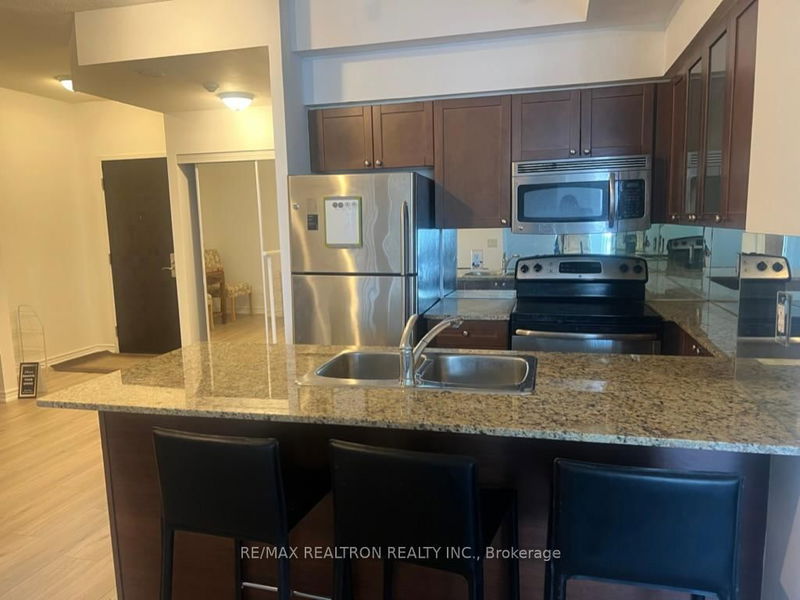 home for lease on 3602-761 Bay Street