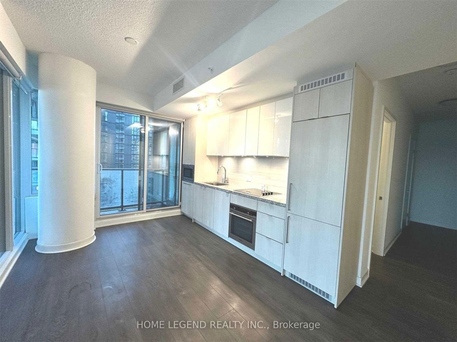 Condo for lease at 3802-125 Blue Jays Way, Toronto, Waterfront Communities C1, M5V 0N5 - MLS: C11990470