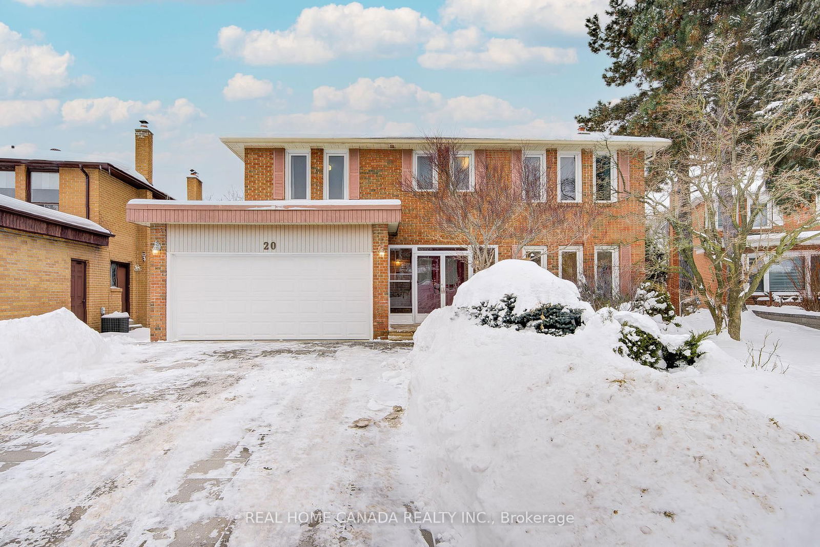 Building at 20 Saddletree Drive, Toronto, Bayview Woods-Steeles