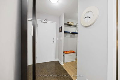 Unit 906 — 397 Front St, Toronto - Waterfront Communities C1 image-0-1