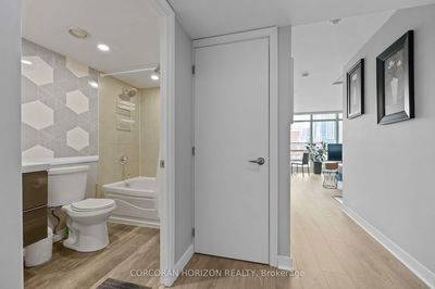 Unit 906 — 397 Front St, Toronto - Waterfront Communities C1 image-0-3