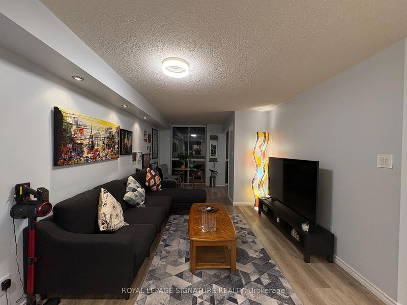 home for lease on 1103-801 King Street W