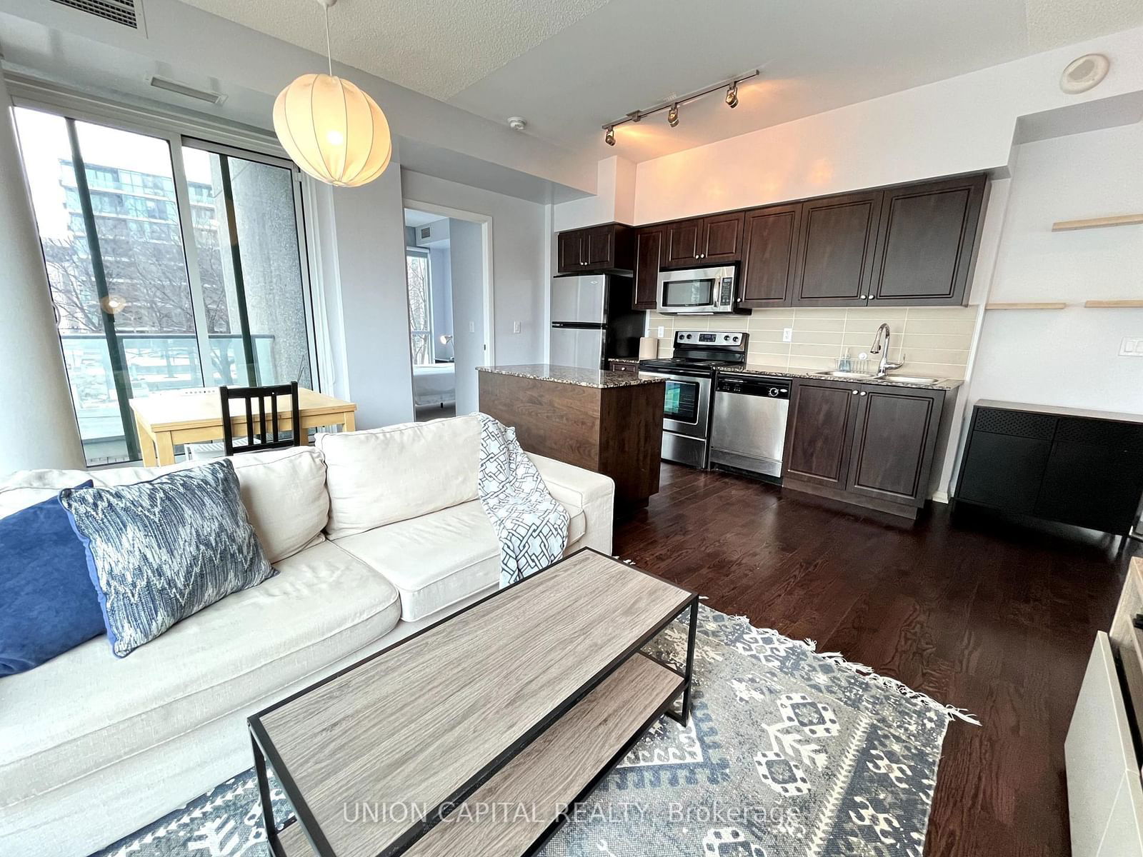 Condo for lease at 210-215 Fort York Boulevard, Toronto, Niagara, M5V 4A2 - MLS: C11991273