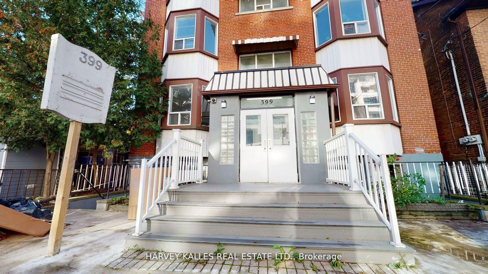 Semi-Detached House for lease at 101-399 Dupont Street, Toronto, Annex, M5R 1W3 - MLS: C11991407