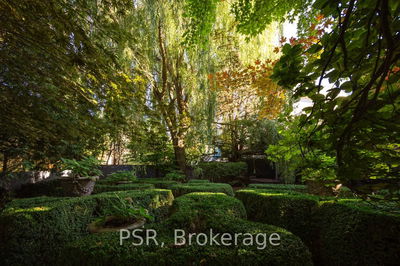 13 Old Forest Hill Rd, Toronto - Forest Hill South image-0-1