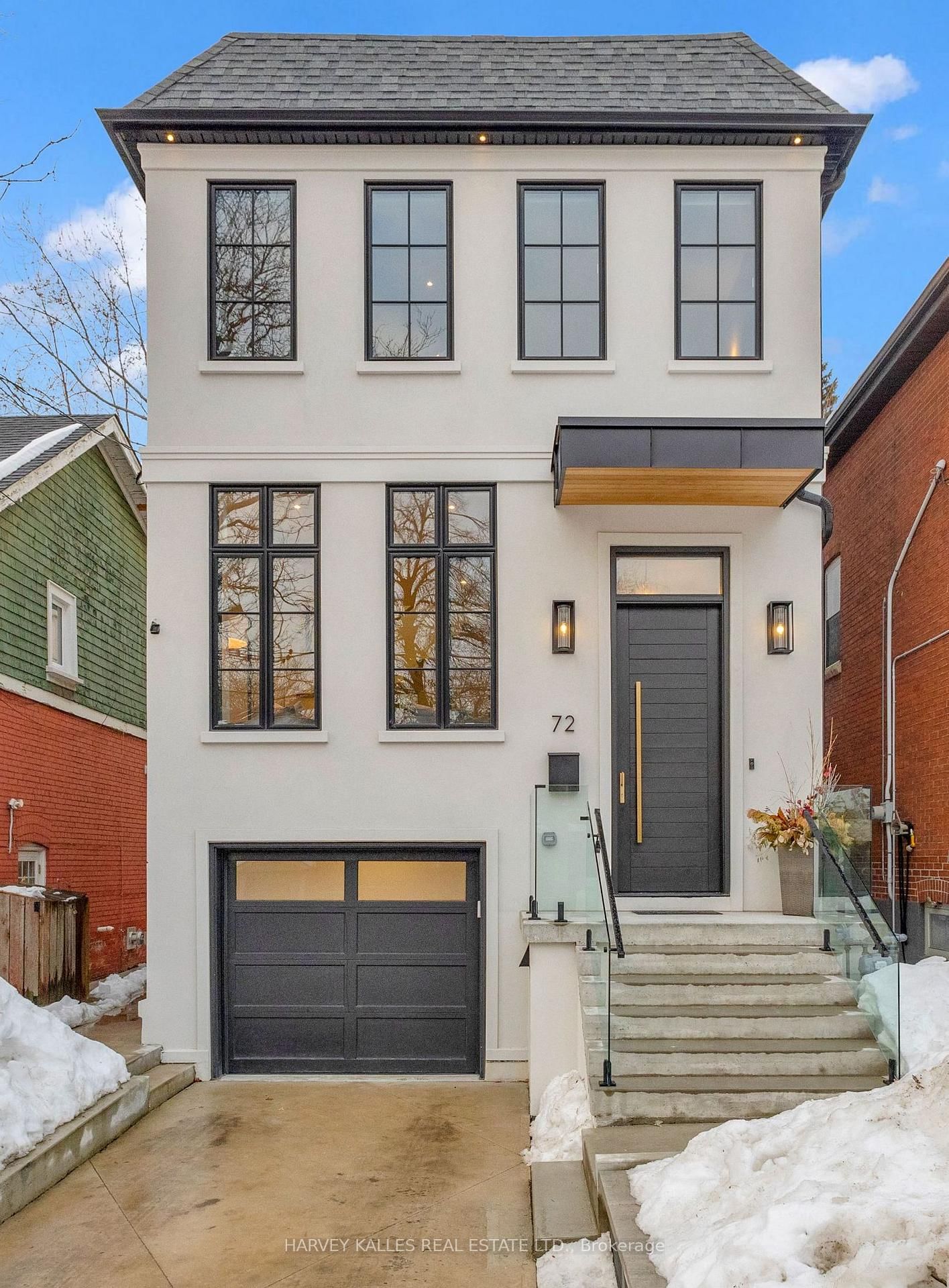 Detached House sold at 72 Castlefield Avenue, Toronto, Yonge-Eglinton, M4R 1G4 - MLS: C11991821