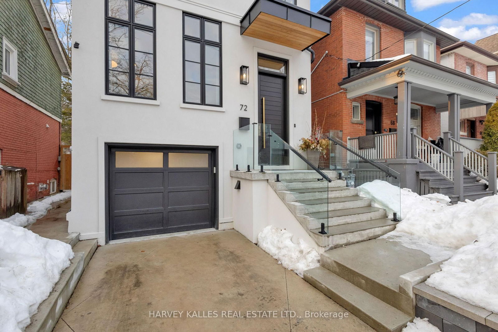 Detached House sold at 72 Castlefield Avenue, Toronto, Yonge-Eglinton, M4R 1G4 - MLS: C11991821