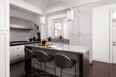 Unit Th D — 22 Birch Ave, Toronto - Yonge-St. Clair image-0-4