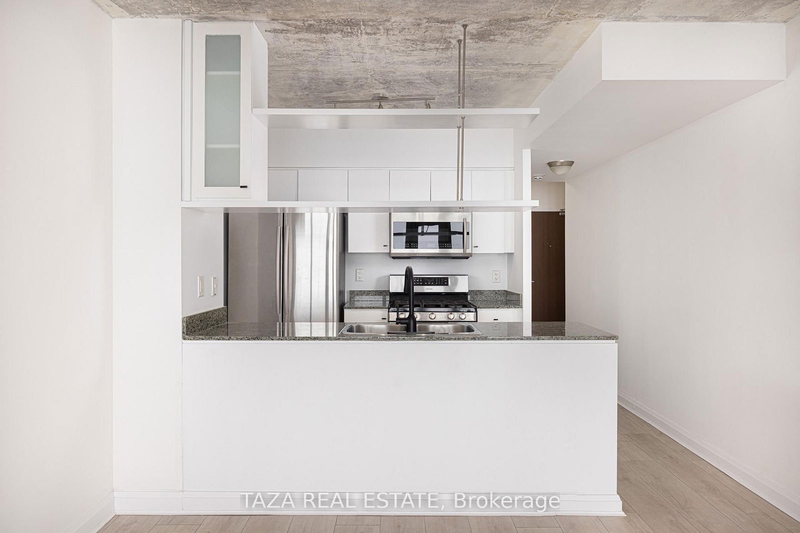 Condo leased at 4810-35 Mariner Terrace, Toronto, Waterfront Communities C1, M5V 3V9 - MLS: C11992329