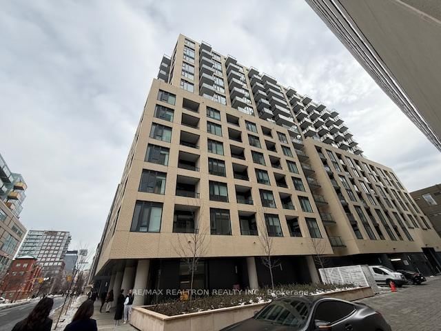 home for sale on 817-543 Richmond Street W