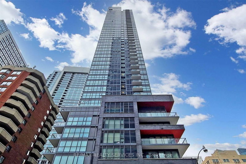 home for lease on 2606-159 Dundas Street E
