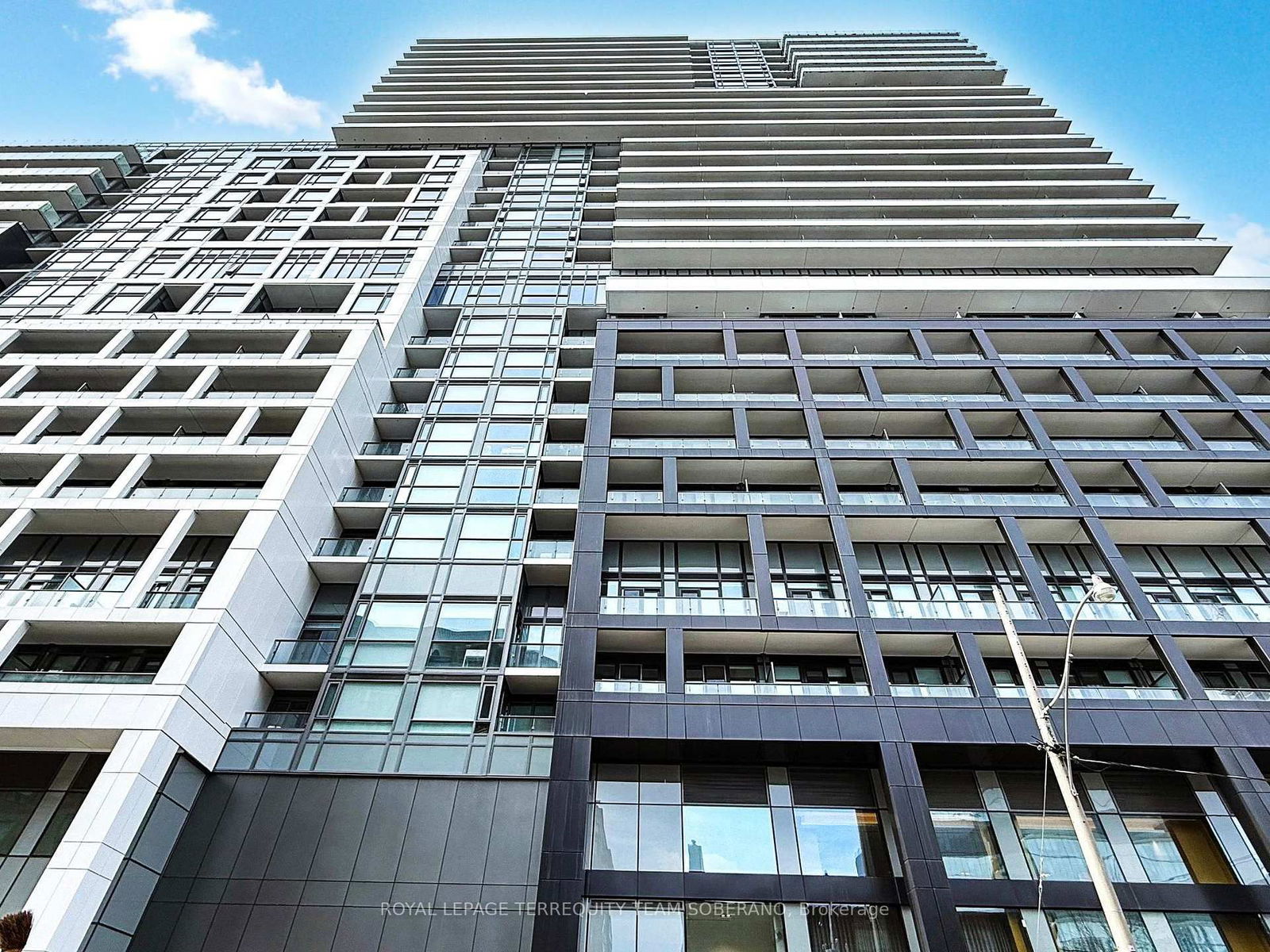 Condo for sale at 2605-70 Princess Street, Toronto, Waterfront Communities C8, M5A 0X9 - MLS: C11993060