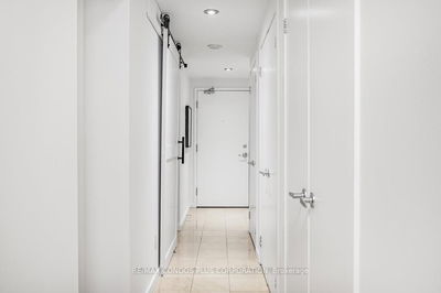 Unit 910 — 218 Queens Quay, Toronto - Waterfront Communities C1 image-0-2