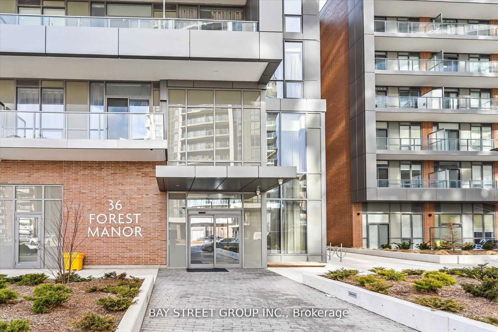 Condo for lease at 303-36 Forest Manor Road, Toronto, Henry Farm, M2J 1M1 - MLS: C11993518