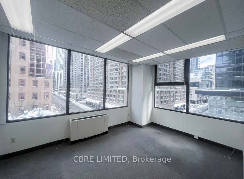 Office for lease at 405-700 Bay Street, Toronto, Bay Street Corridor, M5G 1Z6 - MLS: C11993759